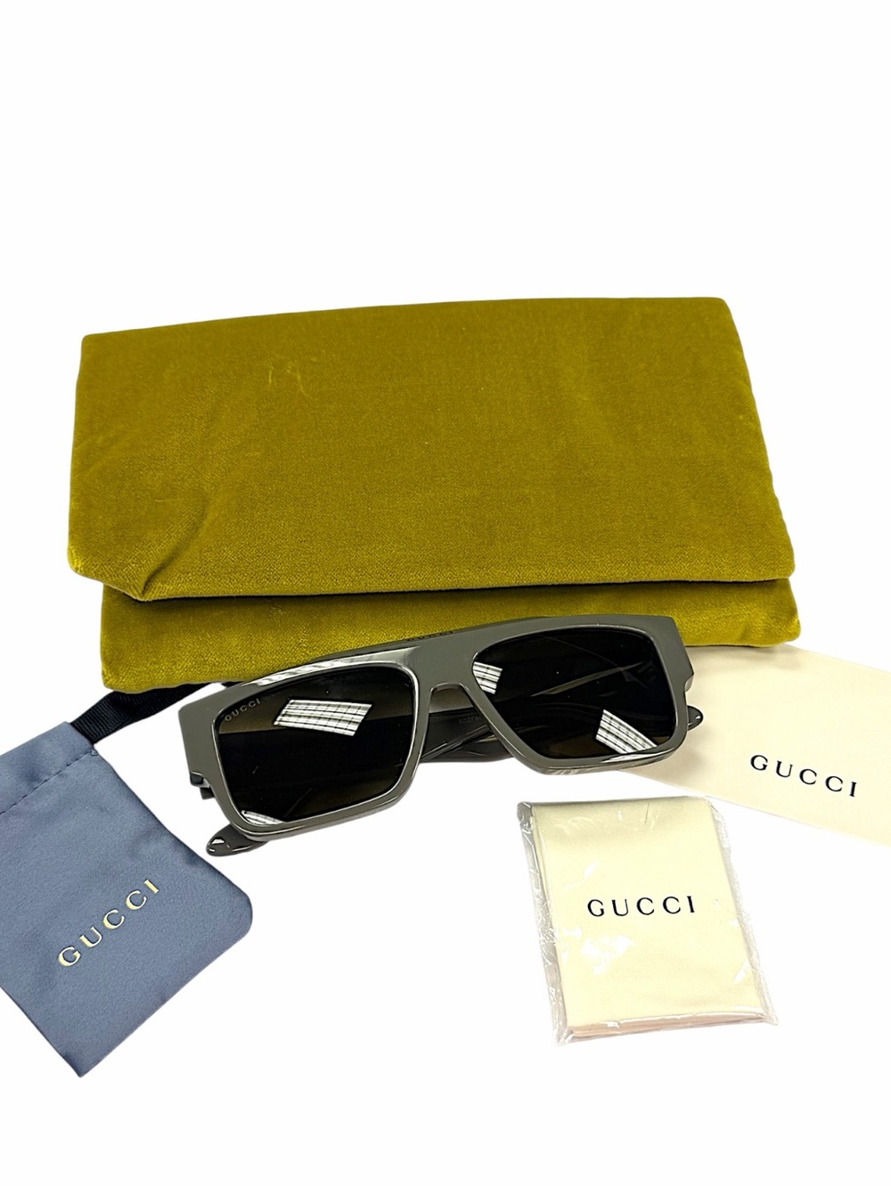 Gucci GG1460S Rectangular Sunglasses Gray Black Made in Italy NWT & Velvet Case
